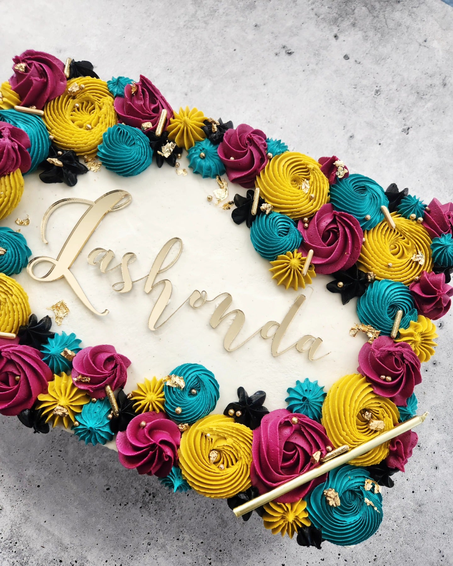 Elegant Celebration Sheet Cake ā A Luxurious Touch for Every Occasion